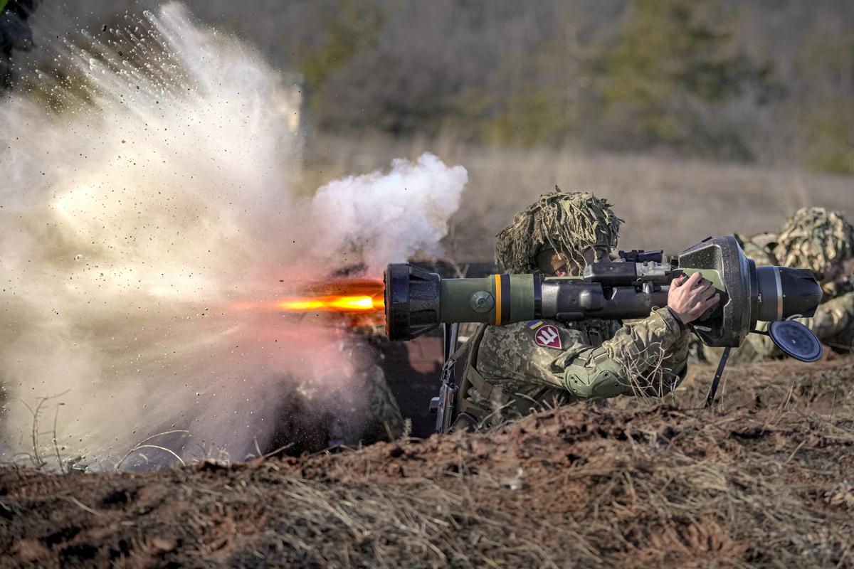 Ucraina, i leader filorussi di Donetsk e Lugansk: “Mobilitazione generale” Ucraina, i leader filorussi di Donetsk e Lugansk: “Mobilitazione generale”