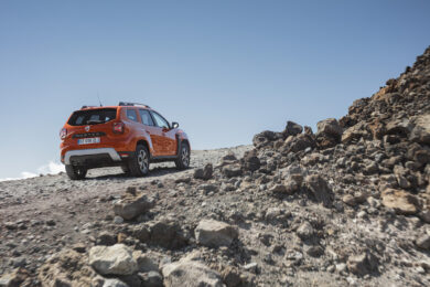 Dacia Duster scald i motori per  Rally Aïcha des Gazelles del Marocco