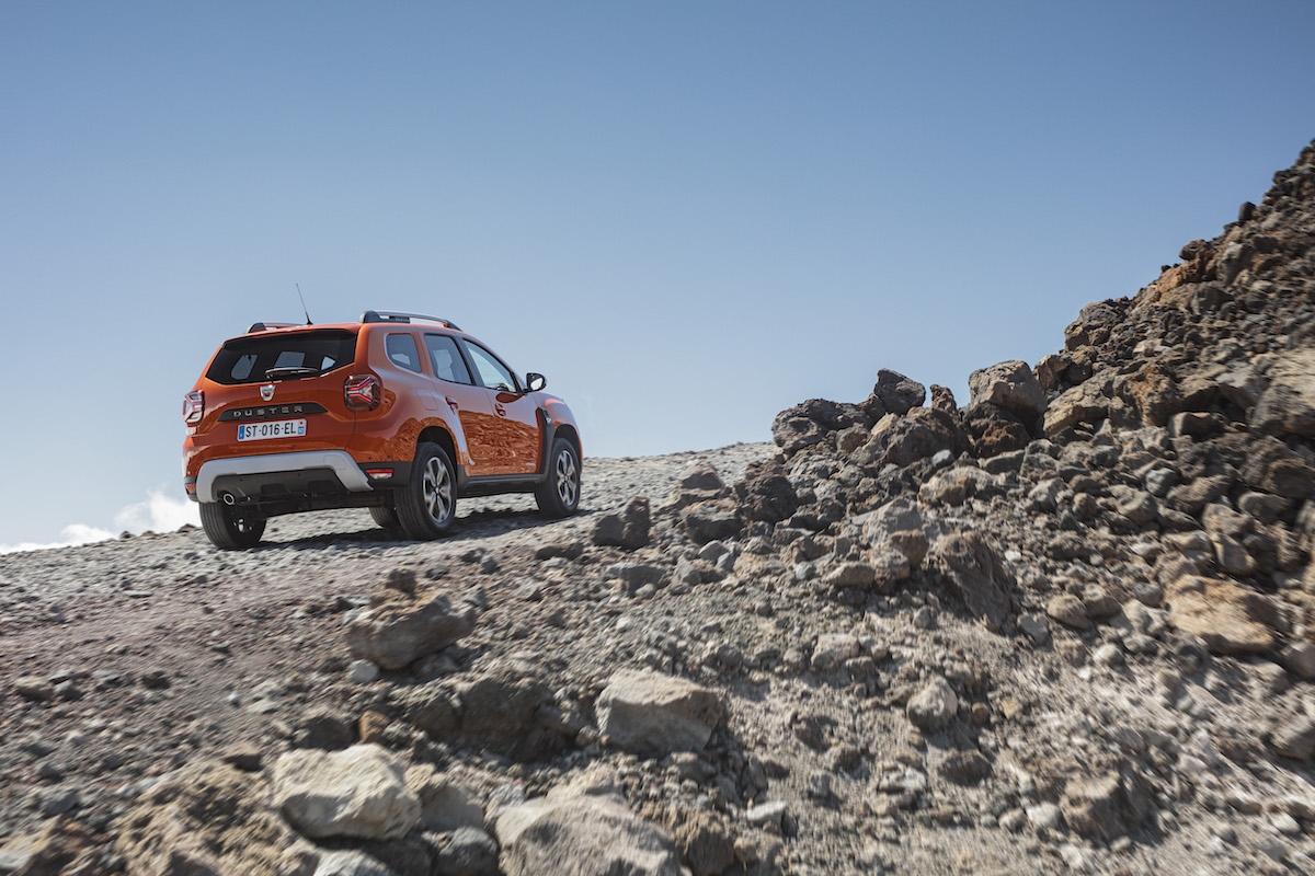 Dacia Duster scald i motori per Rally Aïcha des Gazelles del Marocco Dacia Duster scald i motori per Rally Aïcha des Gazelles del Marocco