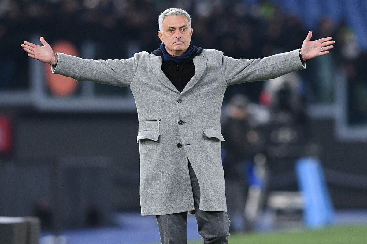 Roma, Mourinho rischia maxi squalifica. “Ti ha mandato la Juve” all’arbitro Roma, Mourinho rischia maxi squalifica. “Ti ha mandato la Juve” all’arbitro