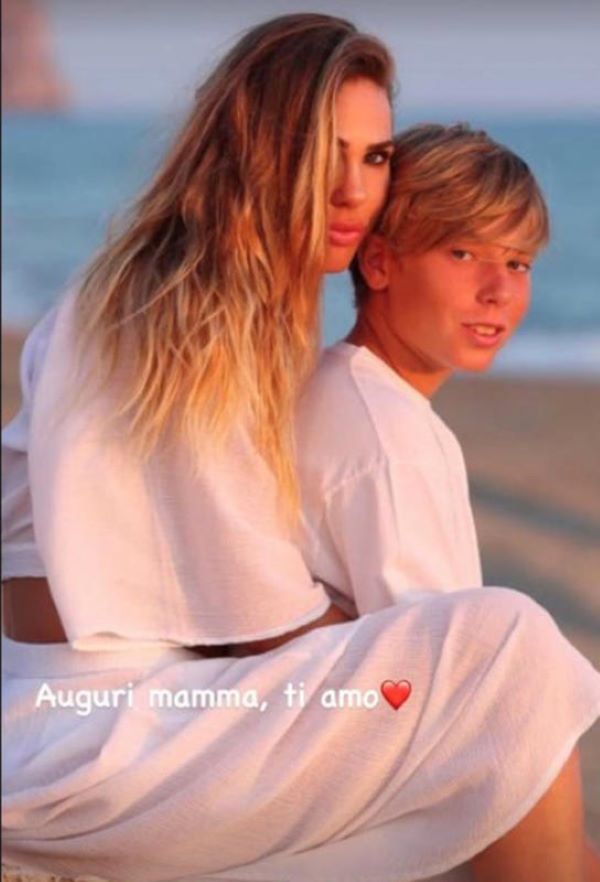Luca Tommassini-Ilary Blasi: chi è il ballerino in vacanza con la sig.ra Totti