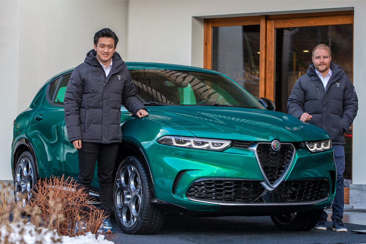 Valtteri Bottas e Zhou Guanyu testano la nuova Alfa Romeo Tonale Valtteri Bottas e Zhou Guanyu testano la nuova Alfa Romeo Tonale