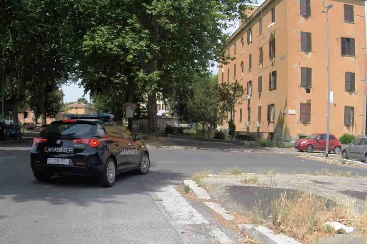 “Sono un Casamonica”, 33enne romano arrestato per estorsione e rapina “Sono un Casamonica”, 33enne romano arrestato per estorsione e rapina