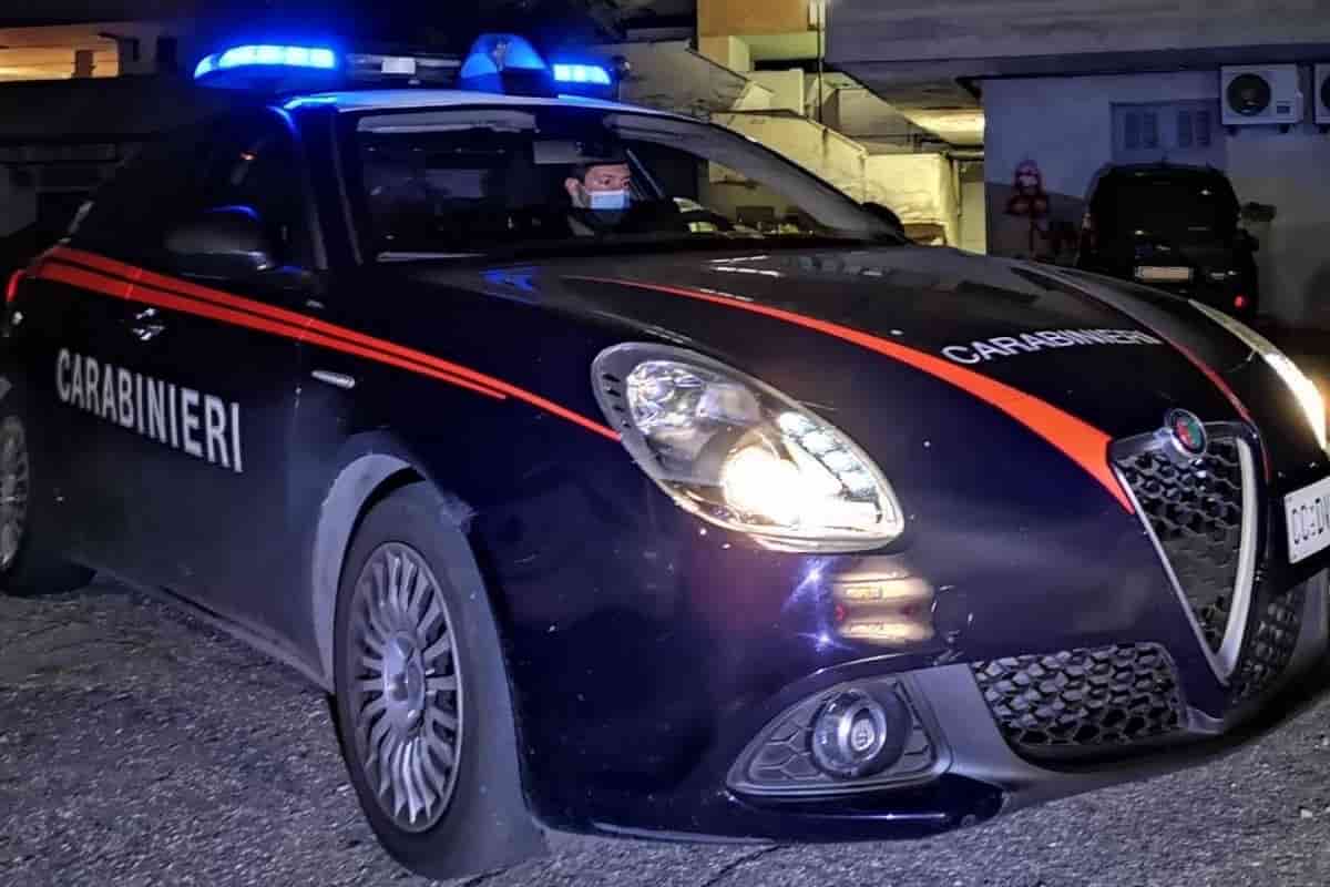 “Sono un Casamonica”, 33enne romano arrestato per estorsione e rapina “Sono un Casamonica”, 33enne romano arrestato per estorsione e rapina
