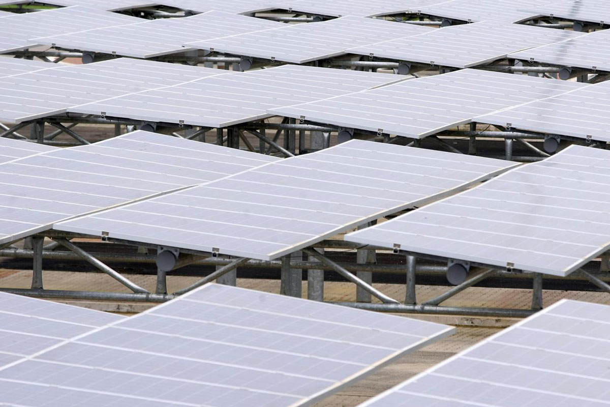 Fotovoltaico, il Lazio dice no. La moratoria Zingaretti congela i pannelli Fotovoltaico, il Lazio dice no. La moratoria Zingaretti congela i pannelli