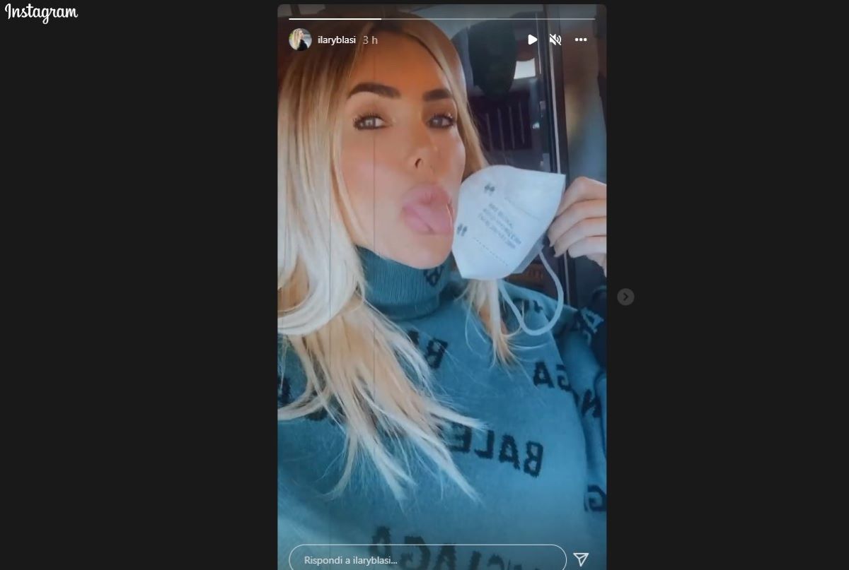 Ilary Blasi “risponde” alle notizie sulla crisi con Totti e il divorzio Ilary Blasi “risponde” alle notizie sulla crisi con Totti e il divorzio