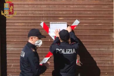 Ostia, polizia chiude bar di un no vax: non controllava il Green Pass