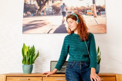 Mediaset scommette sui podcast: nasce l’audio factory di Publitalia ’80