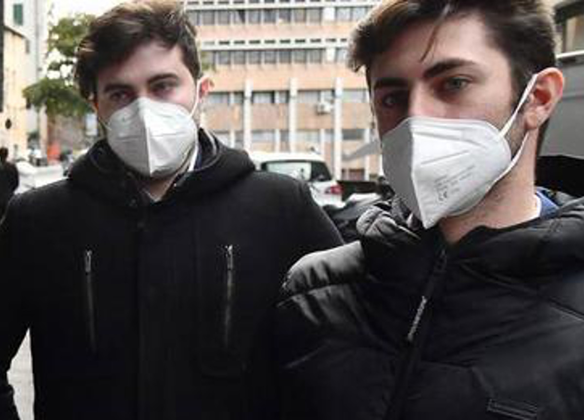 Uccisero il padre violento, condanne pesanti per due ragazzi di Genova Uccisero il padre violento, condanne pesanti per due ragazzi di Genova