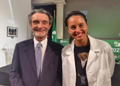 Codogno, il governatore lombardo Fontana ringrazia il cast di “Doc”. FOTO