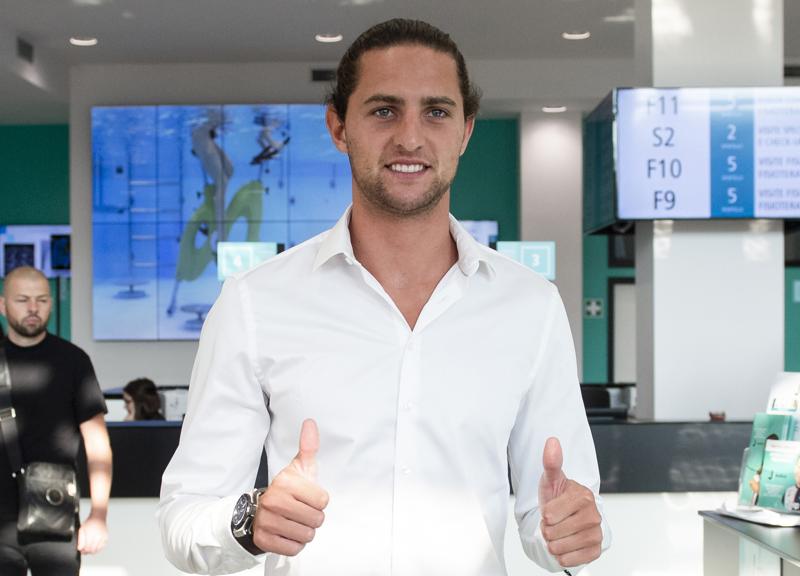 Juve-Villarreal, da Vlahovic a Rabiot: ironia (e amarezza) social dei tifosi Juve-Villarreal, da Vlahovic a Rabiot: ironia (e amarezza) social dei tifosi
