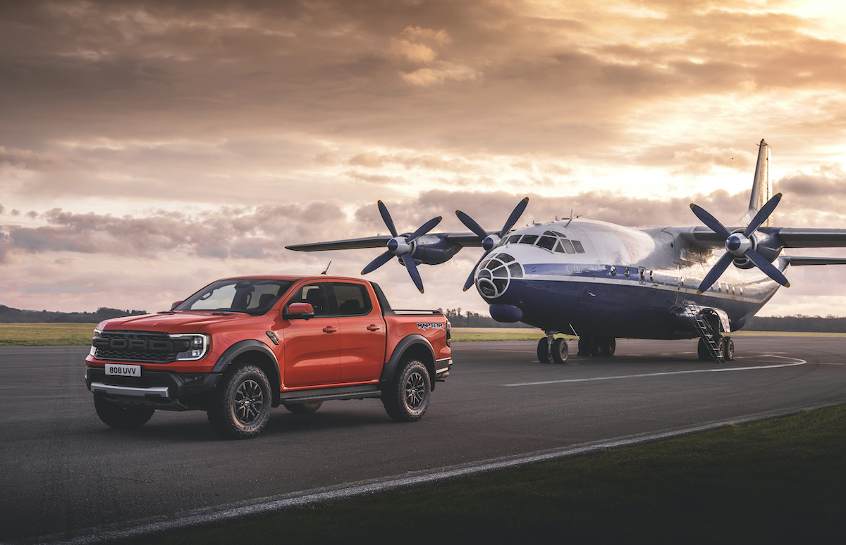 Ford con il nuovo Ranger Raptor riscrive le regole del fuoristrada Ford con il nuovo Ranger Raptor riscrive le regole del fuoristrada