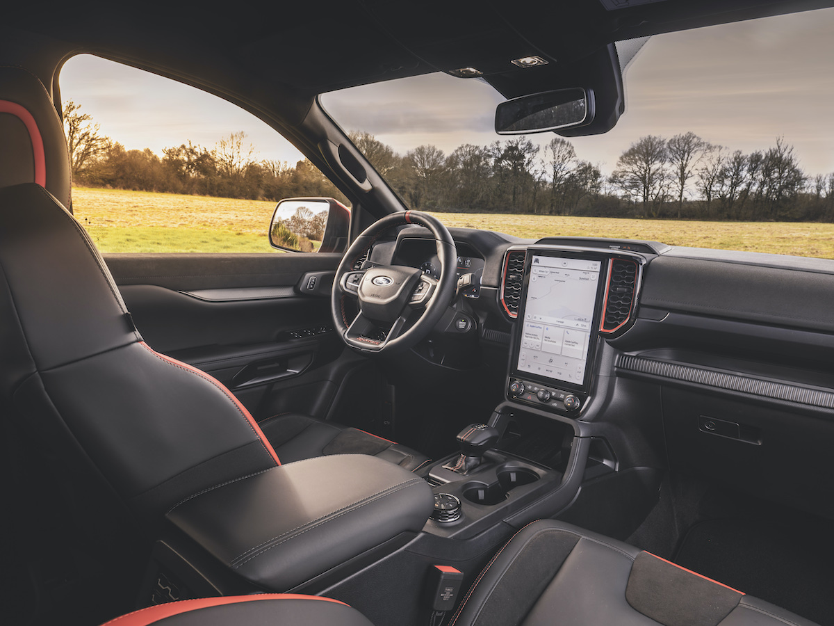 Ford con il nuovo Ranger Raptor riscrive le regole del fuoristrada Ford con il nuovo Ranger Raptor riscrive le regole del fuoristrada