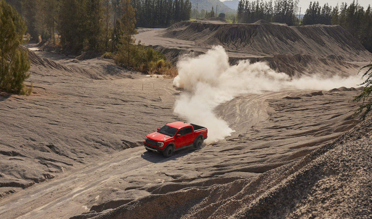 Ford con il nuovo Ranger Raptor riscrive le regole del fuoristrada Ford con il nuovo Ranger Raptor riscrive le regole del fuoristrada