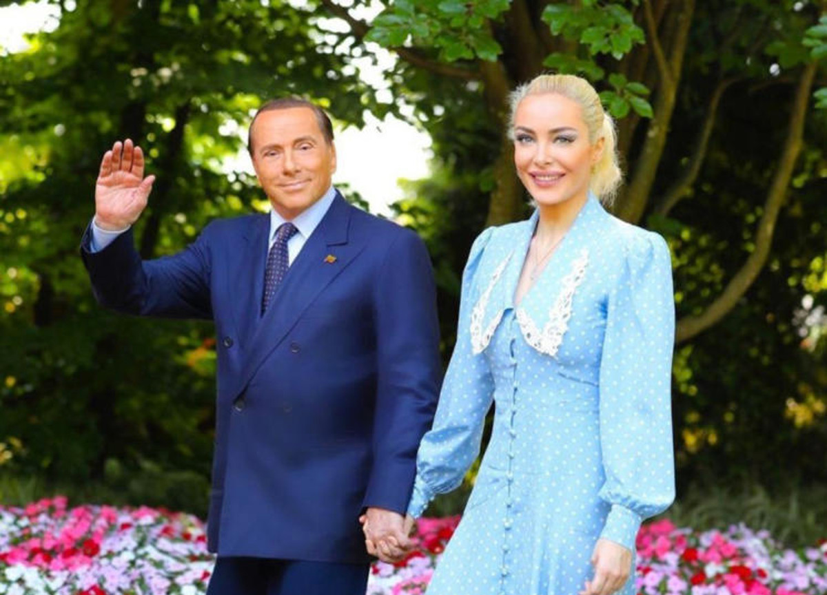 Matrimonio Berlusconi, la ex Pascale: “Si sposa? Auguri. Mi fumerò una canna” Matrimonio Berlusconi, la ex Pascale: “Si sposa? Auguri. Mi fumerò una canna”