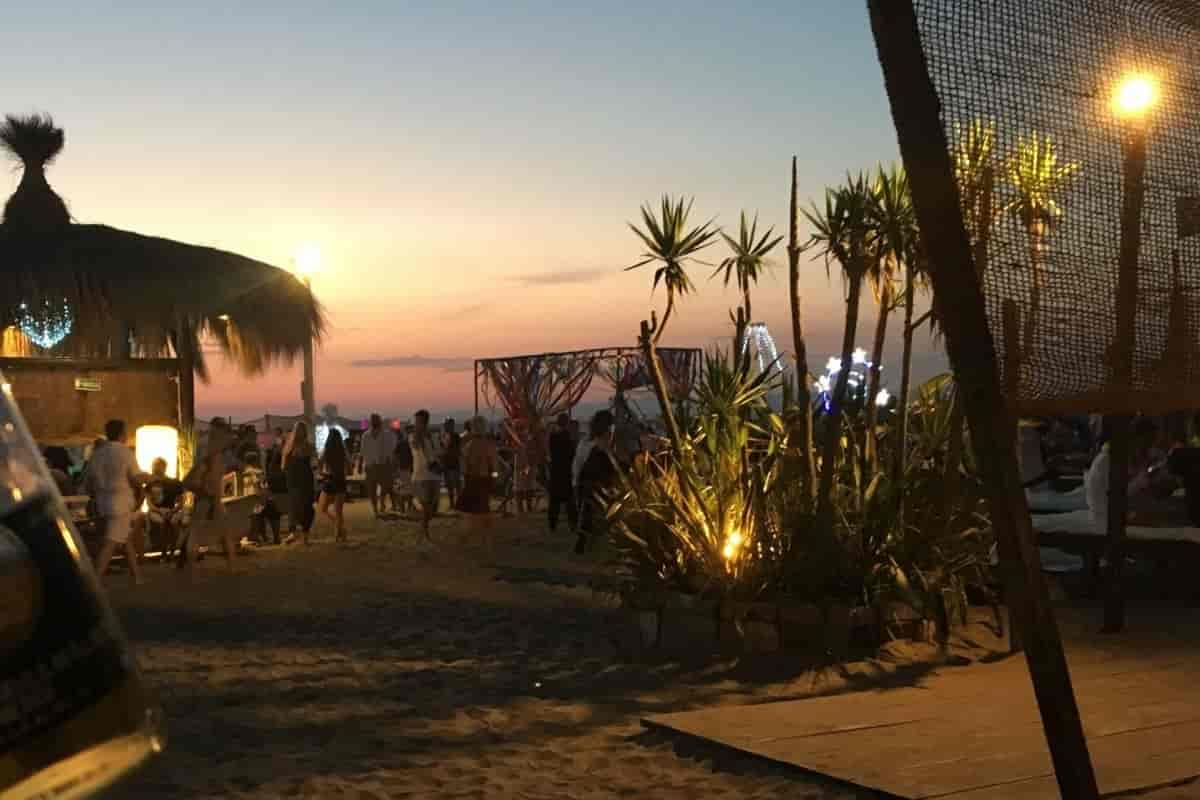 Singita, la spiaggia più amata dai giovani di Roma cerca personale