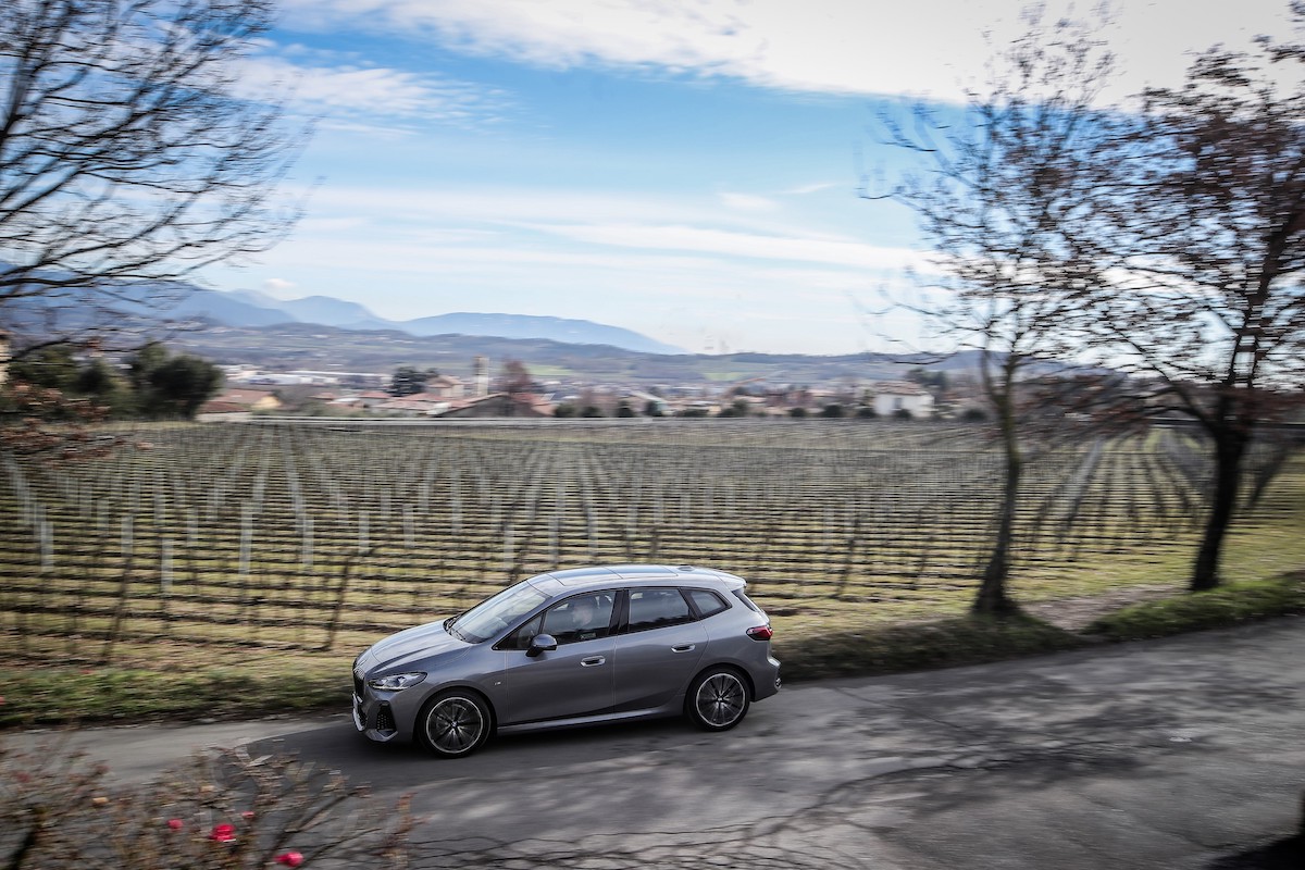 Nuova BMW Serie 2 Active Tourer: funzionalità e piacere di guida Nuova BMW Serie 2 Active Tourer: funzionalità e piacere di guida