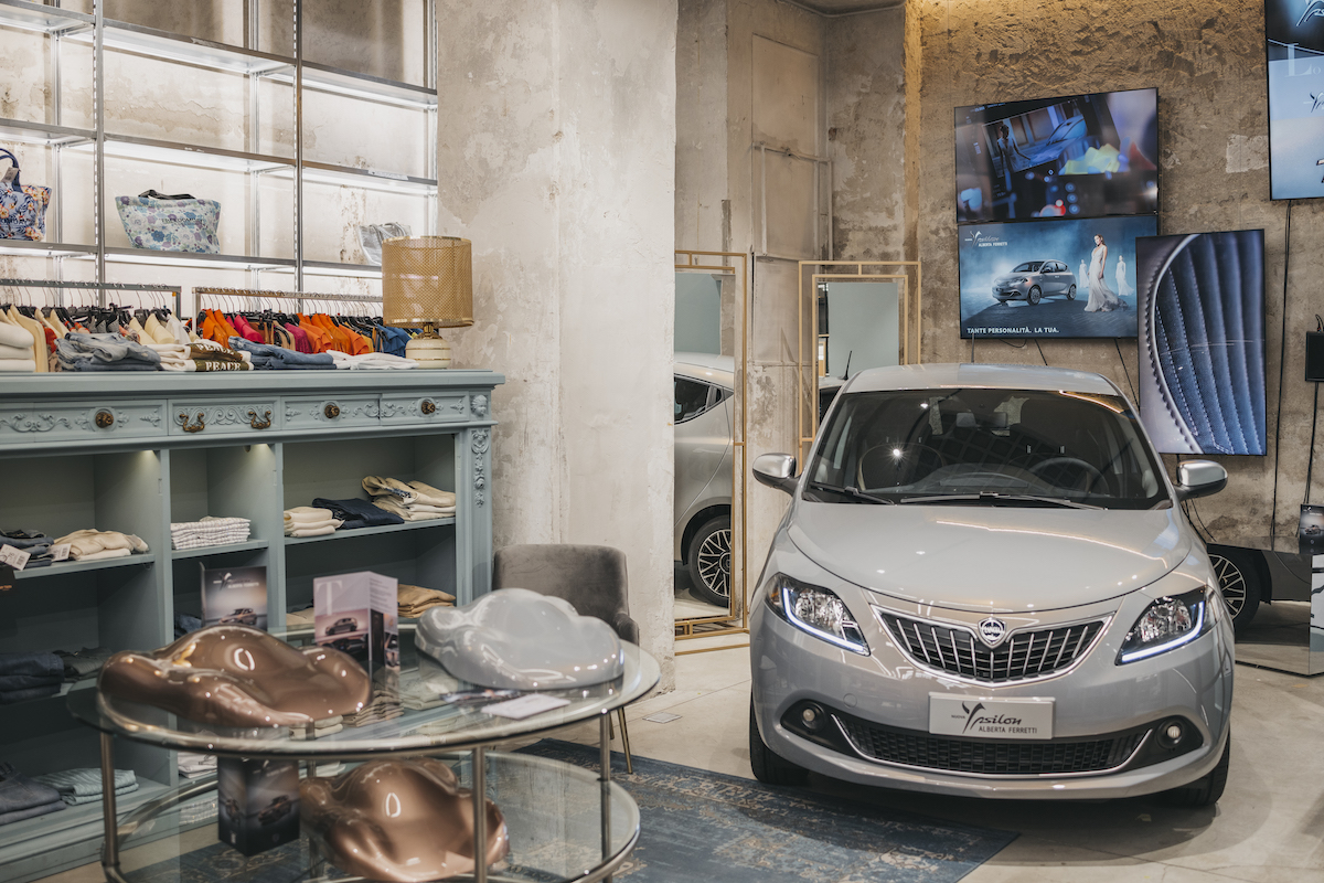 Lancia Ypsilon Alberta Ferretti protagonista della Milano Fashion Week