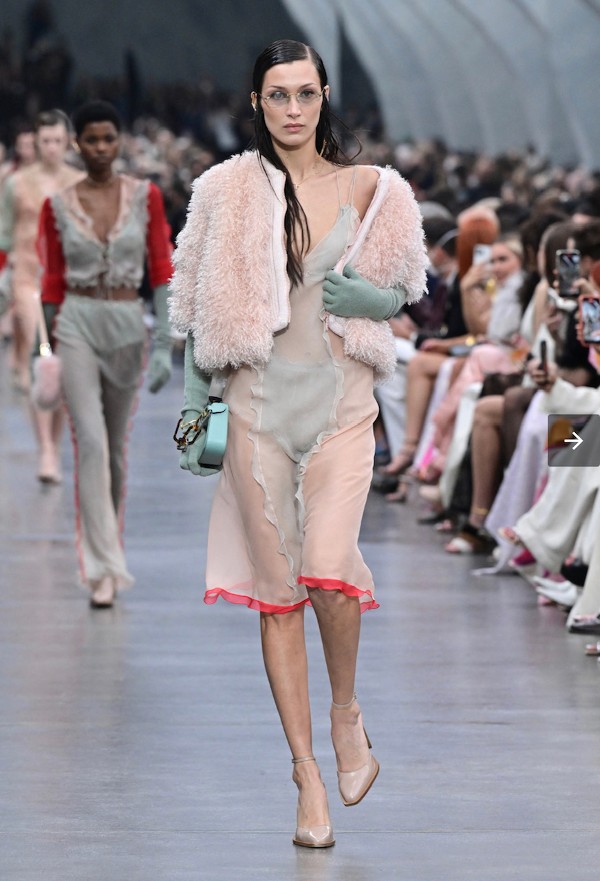 Milano Fashion Week, il meglio del primo giorno di sfilate Milano Fashion Week, il meglio del primo giorno di sfilate