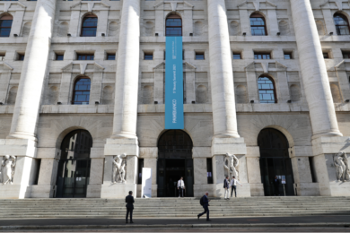 Borse Ue, bruciati 331 mld. Mosca -40%. Petrolio sopra 100 $, il gas fa +57,2%