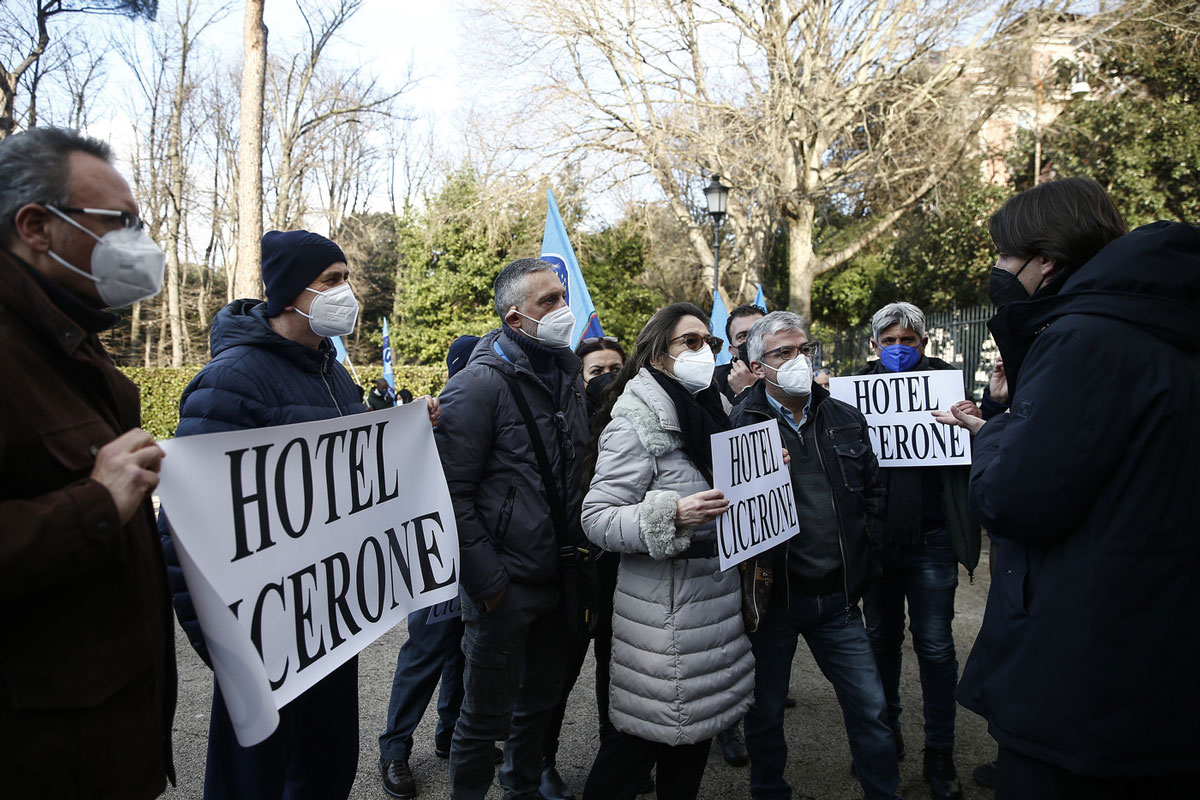 Crisi Ucraina, turismo in ginocchio: l’ennesimo colpo all’economia di Roma Crisi Ucraina, turismo in ginocchio: l’ennesimo colpo all’economia di Roma