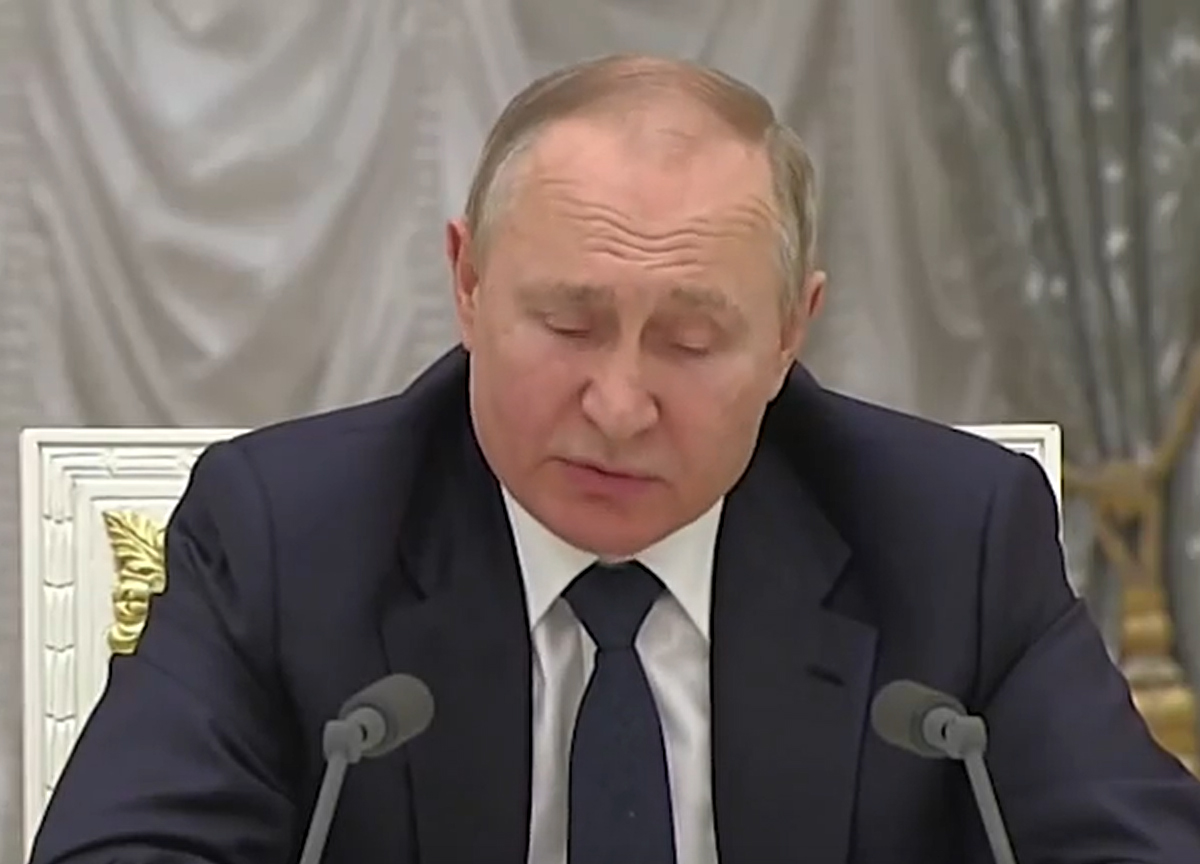 Attacco Ucraina, Putin: “Costretti a prendere queste misure per difenderci” Attacco Ucraina, Putin: “Costretti a prendere queste misure per difenderci”
