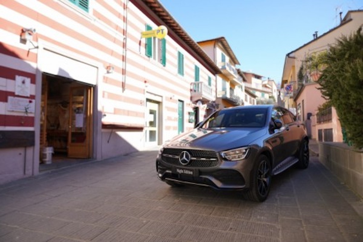 Mercedes GLC Night Edition Plus esclusiva e conveniente Mercedes GLC Night Edition Plus esclusiva e conveniente