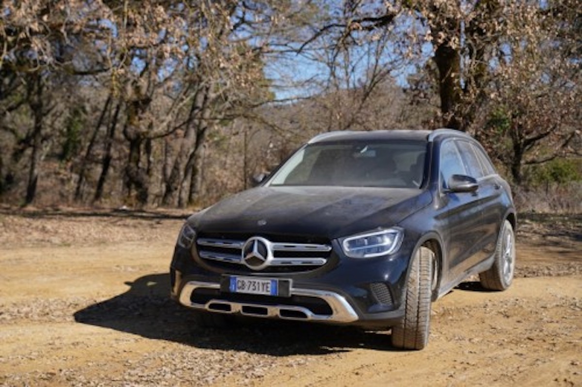 Mercedes GLC Night Edition Plus esclusiva e conveniente Mercedes GLC Night Edition Plus esclusiva e conveniente