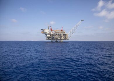 Eni, al via produzione per nuova piattaforma galleggiante in Angola