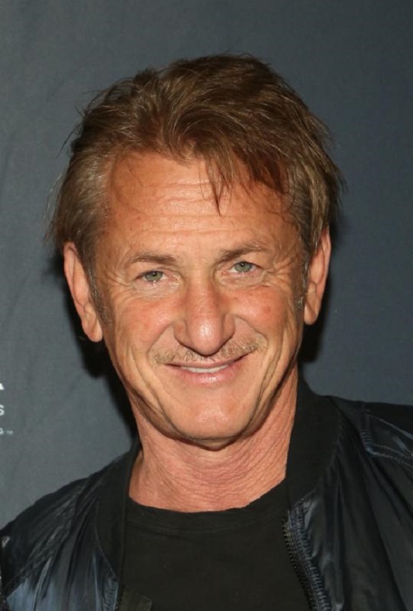 Guerra Ucraina, Sean Penn a Kiev per un documentario sull’invasione russa Guerra Ucraina, Sean Penn a Kiev per un documentario sull’invasione russa