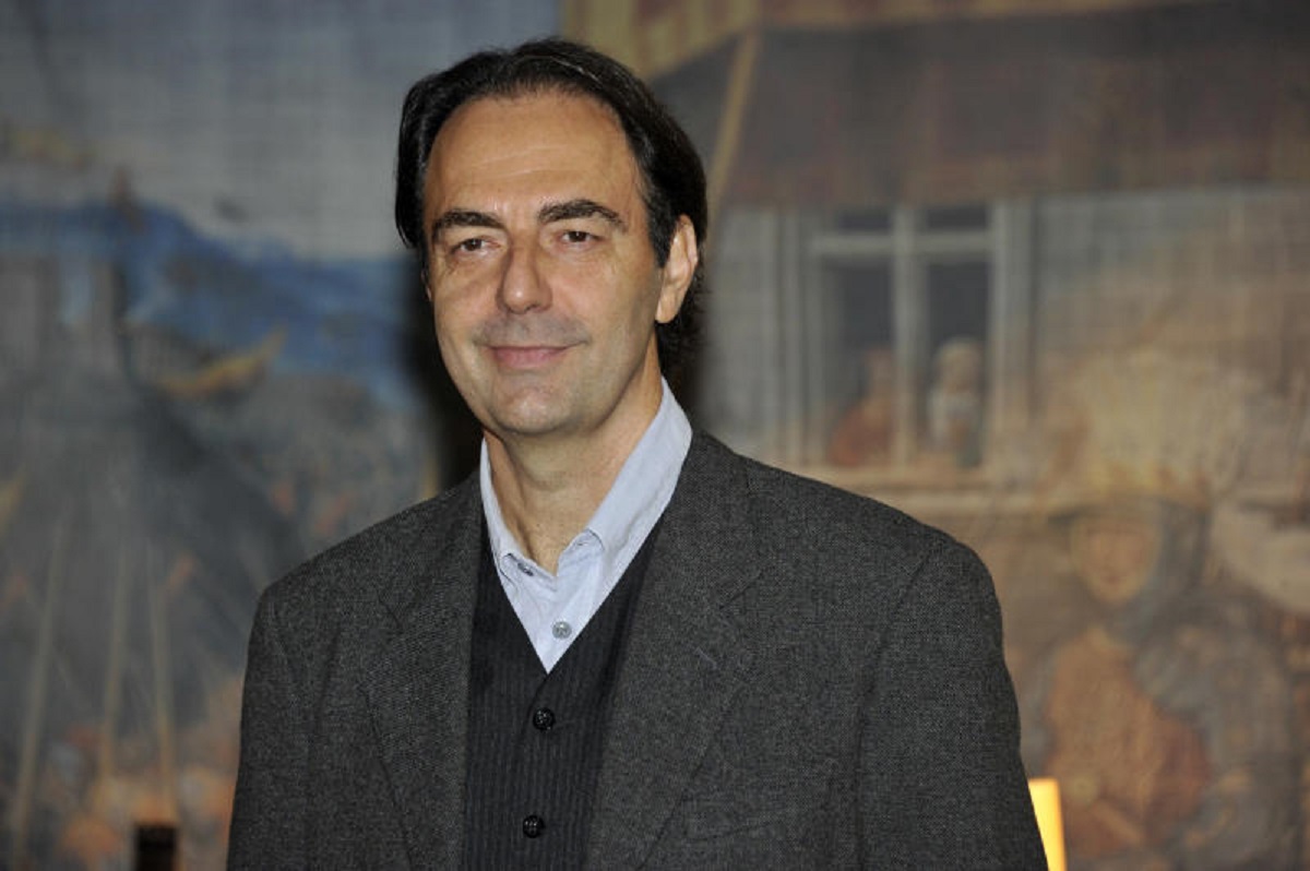 Neri Marcorè, dalla Corrida al David di Donatello: chi è l’Osho romano Neri Marcorè, dalla Corrida al David di Donatello: chi è l’Osho romano