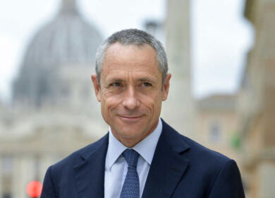 Poste, stoccata di Del Fante a Enel: acquistata Lottomatica per 700 milioni