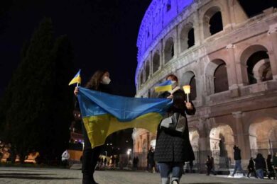 Crisi Ucraina, Gualtieri: “Roma apre le porte agli ucraini in fuga”