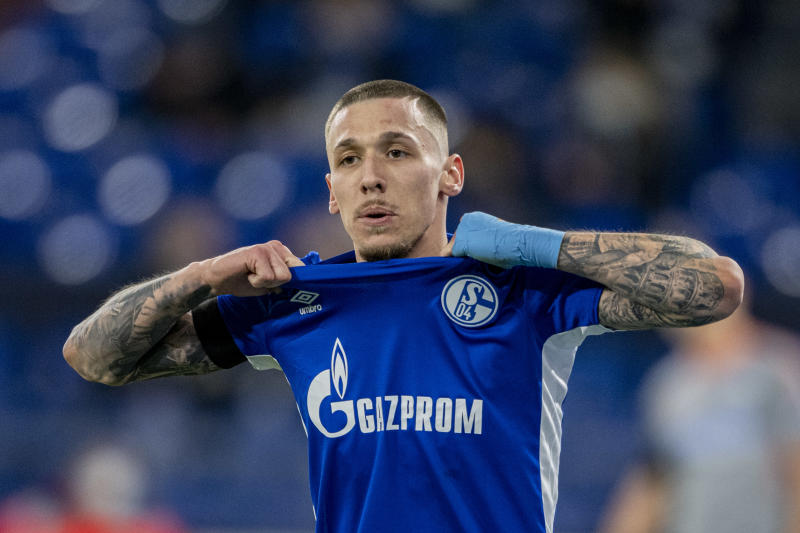 Galleria foto 'Guerra in Ucraina: lo Schalke divorzia da Gazprom, sponsor anche della Uefa' - foto 1