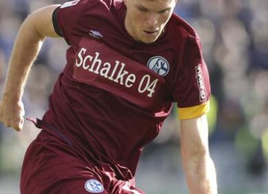 Guerra in Ucraina: lo Schalke divorzia da Gazprom, sponsor anche della Uefa