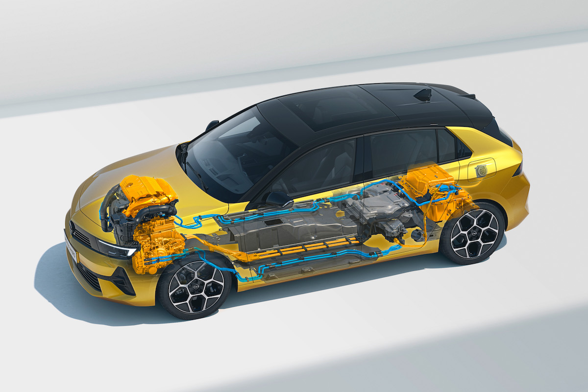 Opel Astra ibrida plug-in, 60 chilometri di autonomia ad emissioni zero Opel Astra ibrida plug-in, 60 chilometri di autonomia ad emissioni zero