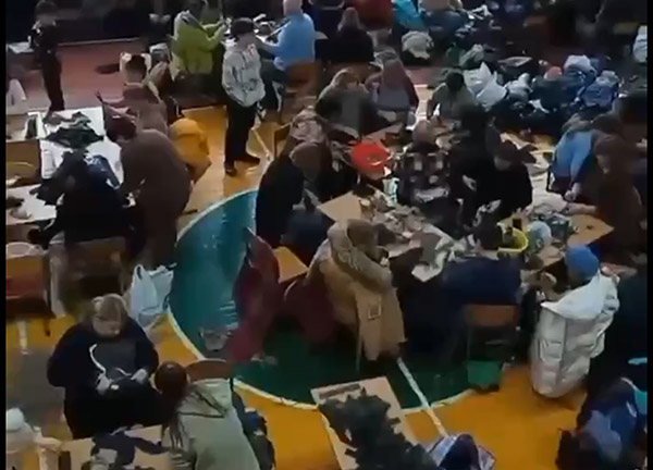 Guerra Ucraina, il dramma dei bambini: “Lanciati in aria per salvarli”