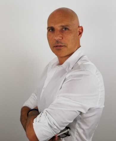 LIBRI/ Intervista ad Angelelli: “Come vivere nel mondo digitale”