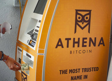 Russia, Ue studia stretta su mini-oligarchi. Sanzioni fanno volare il Bitcoin