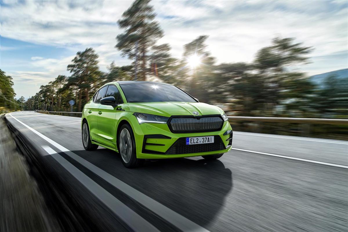 ŠKODA aumenta l’autonomia delle batterie della famiglia ENYAQ iV ŠKODA aumenta l’autonomia delle batterie della famiglia ENYAQ iV