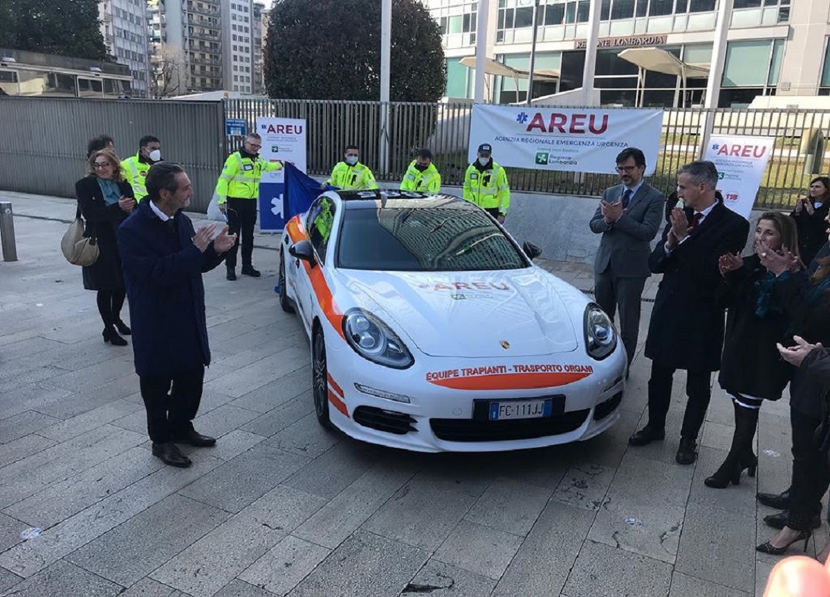 Lombardia, ad Areu una Porsche Panamera sequestrata alla mafia. FOTO