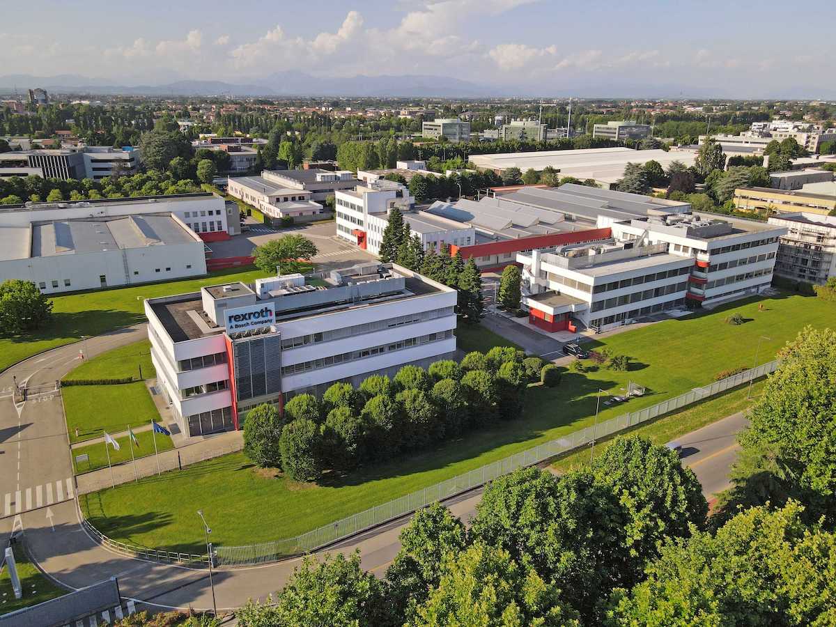 Bosch partner nei processi produttivi della Maserati MC20 Bosch partner nei processi produttivi della Maserati MC20