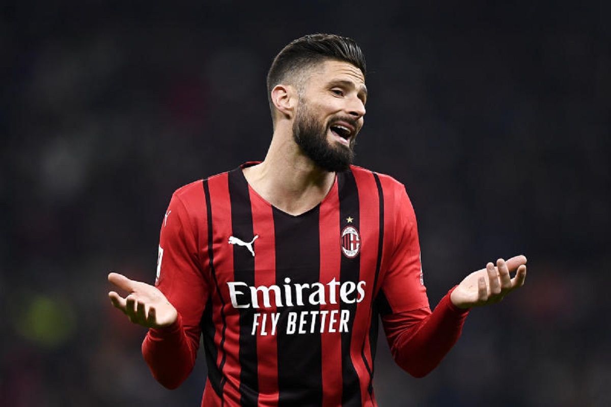Milan-Inter, dubbi sul rigore su Giroud: i torti ai rossoneri si accumulano Milan-Inter, dubbi sul rigore su Giroud: i torti ai rossoneri si accumulano