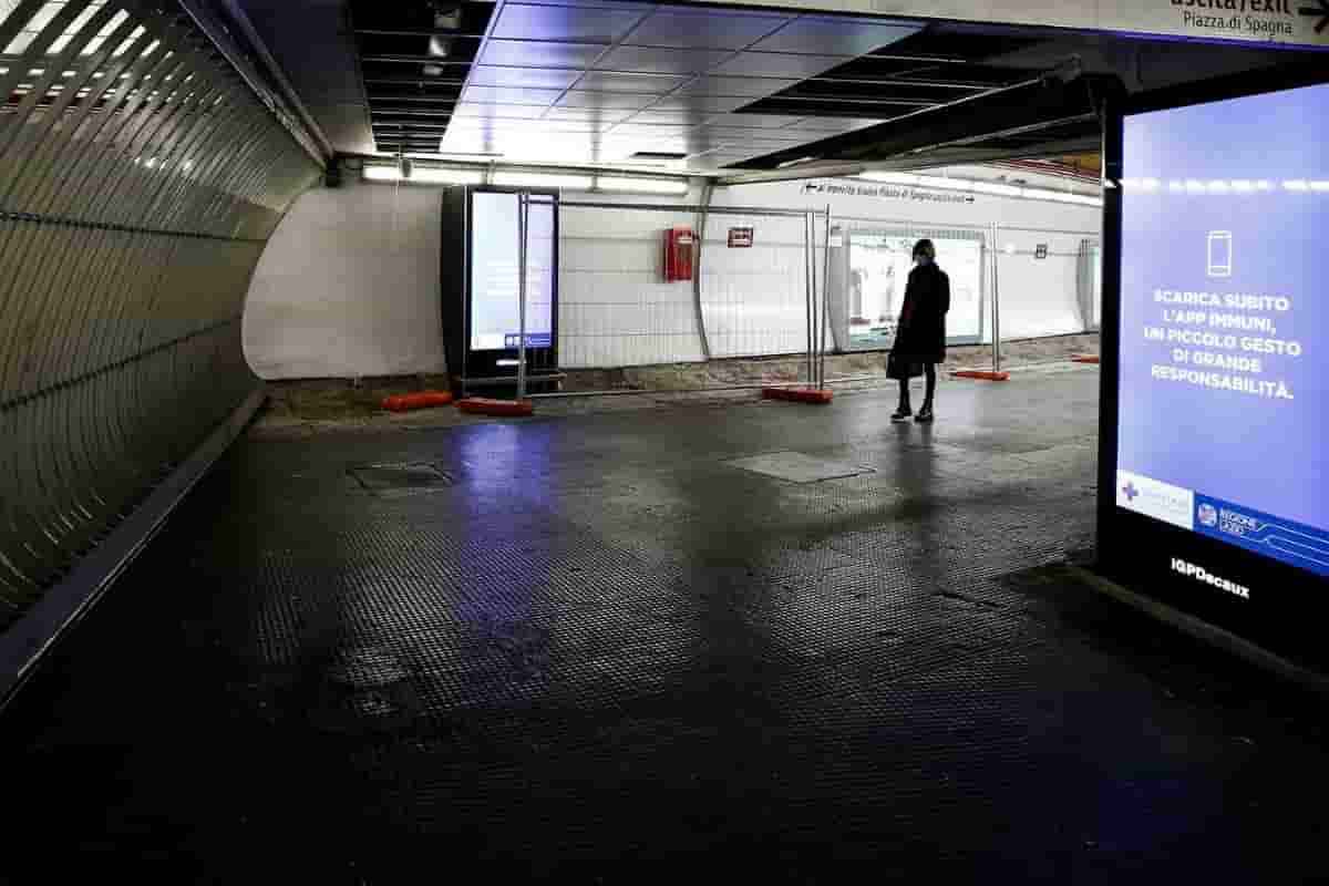 Metro B, caos dei treni e incubo sciopero. Lite fra Pd e M5S Metro B, caos dei treni e incubo sciopero. Lite fra Pd e M5S