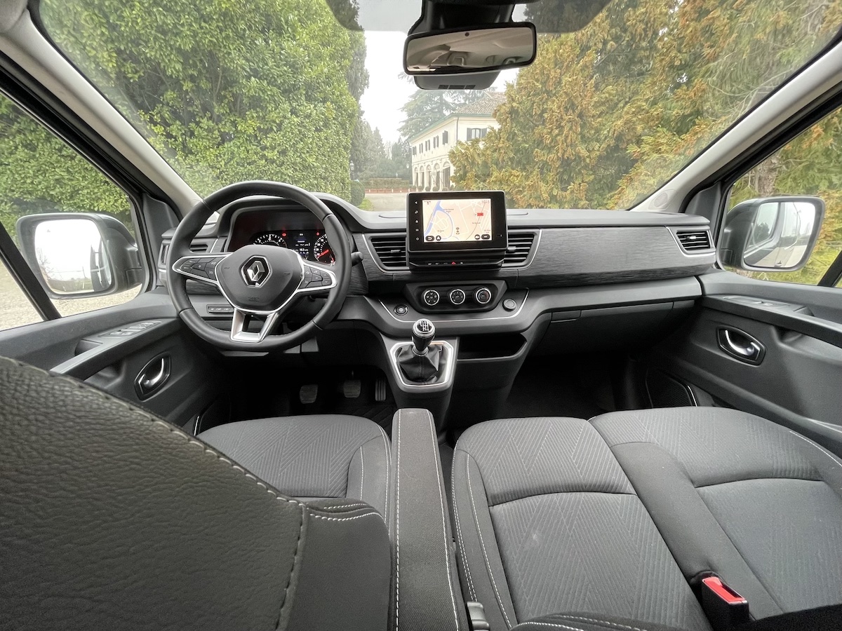 Nuovo Renault Traffic Passenger, il partner ideale per viaggiare in compagnia Nuovo Renault Traffic Passenger, il partner ideale per viaggiare in compagnia