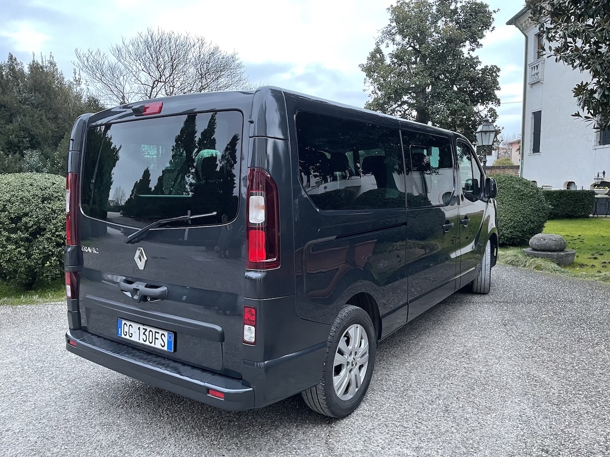 Nuovo Renault Traffic Passenger, il partner ideale per viaggiare in compagnia Nuovo Renault Traffic Passenger, il partner ideale per viaggiare in compagnia