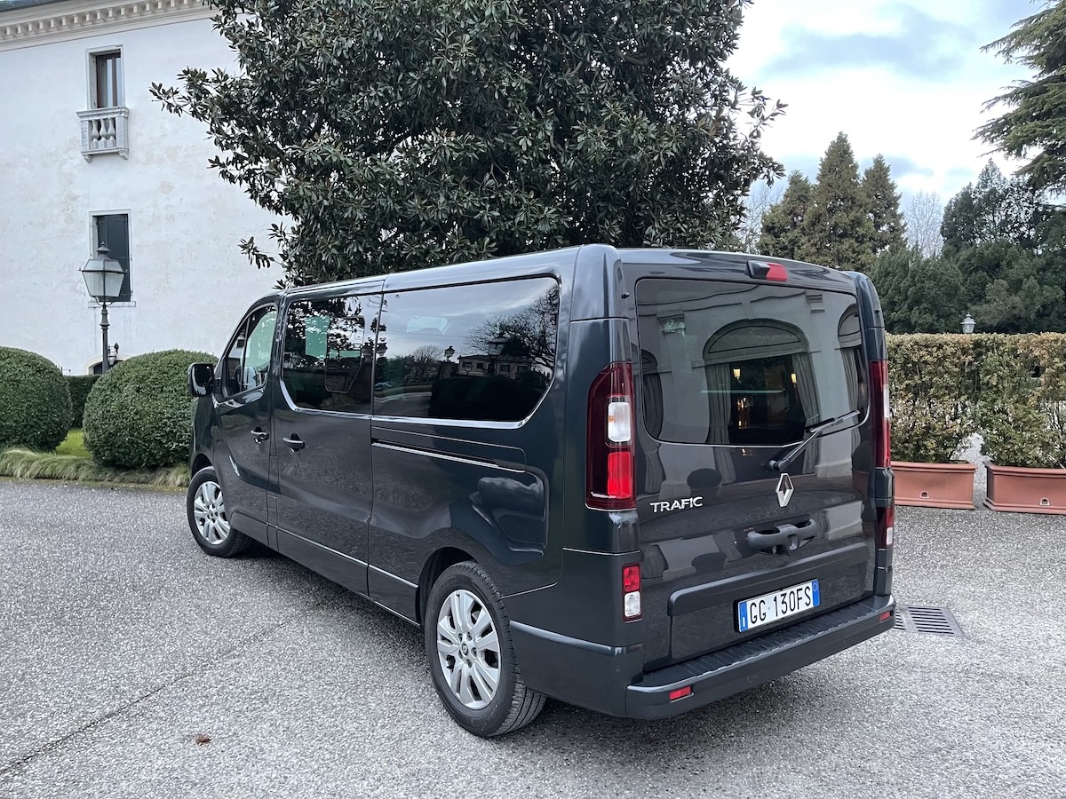 Nuovo Renault Traffic Passenger, il partner ideale per viaggiare in compagnia Nuovo Renault Traffic Passenger, il partner ideale per viaggiare in compagnia