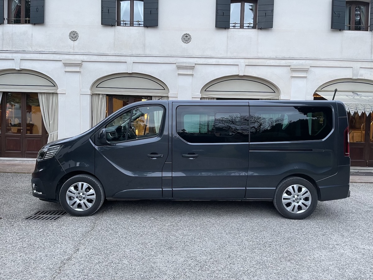 Nuovo Renault Traffic Passenger, il partner ideale per viaggiare in compagnia Nuovo Renault Traffic Passenger, il partner ideale per viaggiare in compagnia