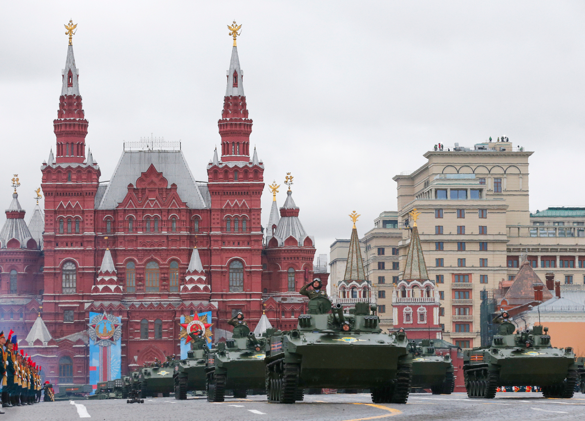 Putin e la guerra in casa. Quasi impossibile lasciare Mosca, Russia isolata Putin e la guerra in casa. Quasi impossibile lasciare Mosca, Russia isolata