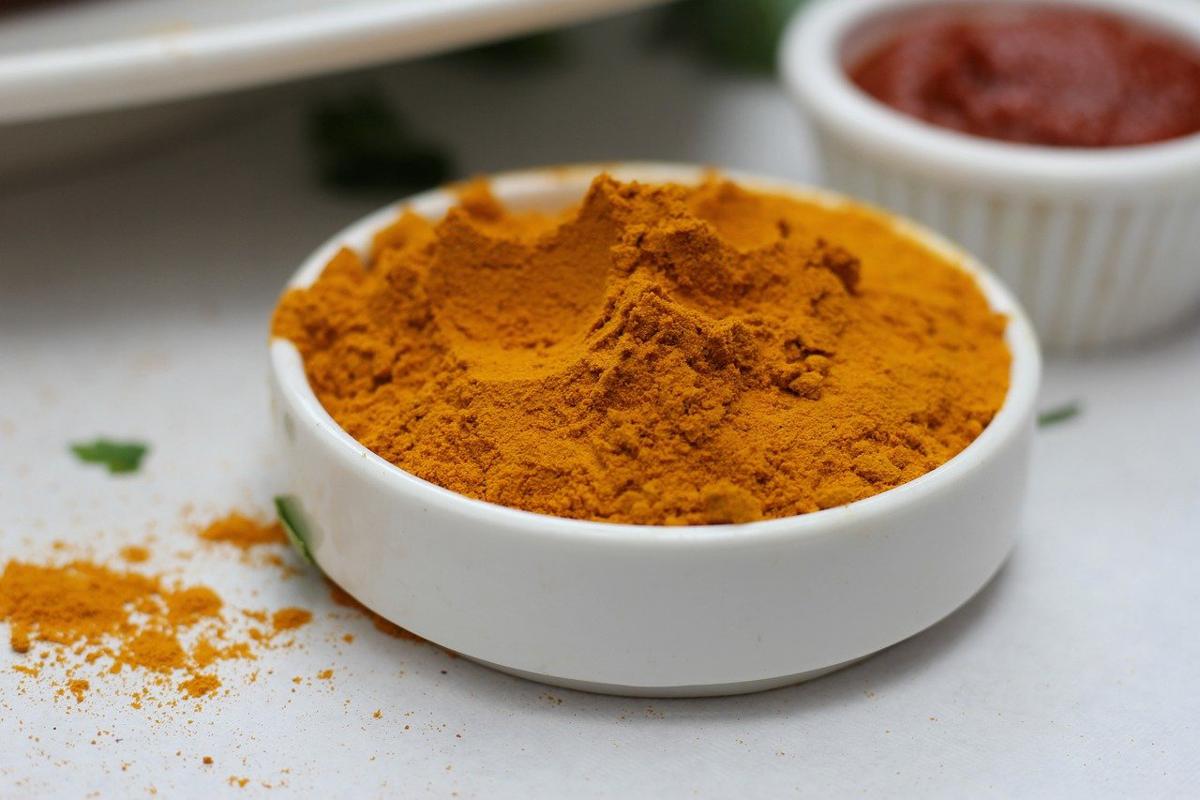 Dolore articolazioni, curcuma: tutti i benefici alle giunture della spezia Dolore articolazioni, curcuma: tutti i benefici alle giunture della spezia